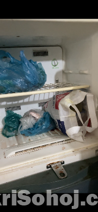 Samsung Fridge (running used)